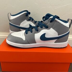 Boys Air Jordan 1 Mid True Blue | DQ8424-014 | *new in box*